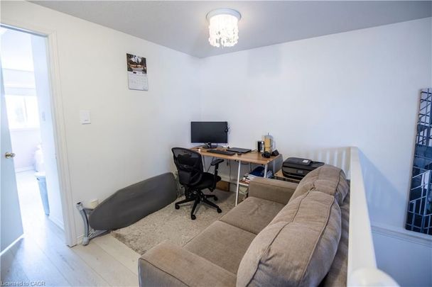 For Lease - 147 DUBRICK Crescent Unit# 1, Kitchener, Ontario - Photo 1