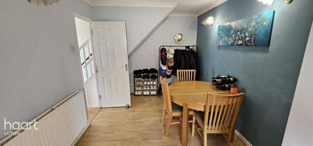 2 bedroom semi-detached house to rent - Photo 3