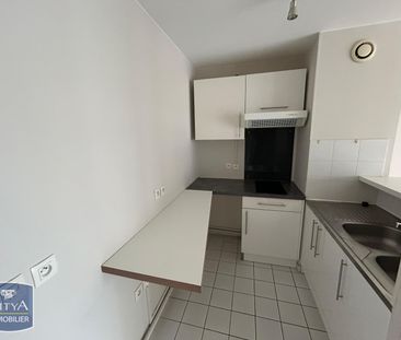 Location Appartement 2 pièces 47m² LILLE 59000 - Photo 4