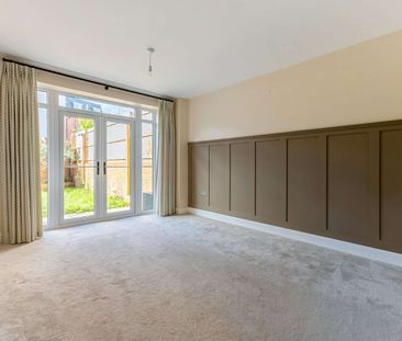 Three bedroom immaculately presented home with garden and parking o... - Photo 1