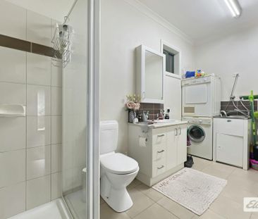 Spectacular Views only minutes from town - Photo 5