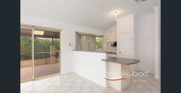 WALK TO DODDI'S BEACH! - Photo 1