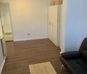 1 bedroom maisonette to rent - Photo 2