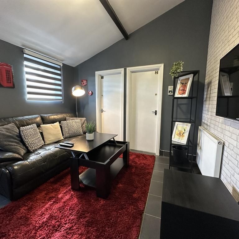 2 bedroom flat to rent - Photo 1