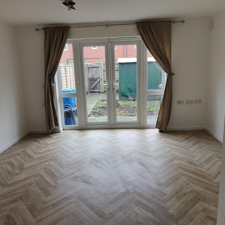 3 Bed Terraced House, The Phoenix, M7 - Photo 1