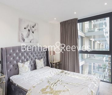 2 Bedroom flat to rent in Neroli House, Piazza Walk, E1 - Photo 1