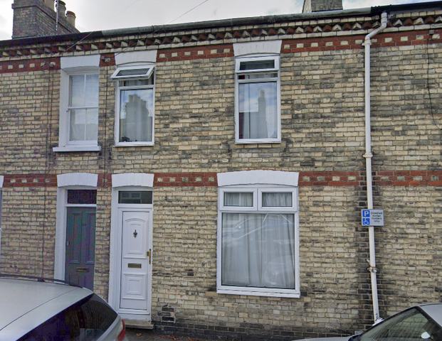 Argyle Street Room 1 - Photo 1