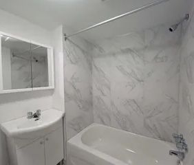 1 room apartment of 54m² in Montreal - Photo 2