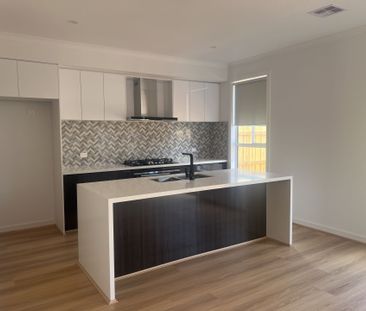 Stunning family home - Photo 5