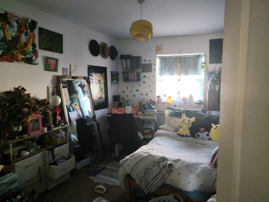 3 Bed Flat, Haydons Road, SW19 - Photo 1