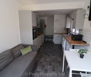 Special Cashback Offer! £100.00 Ground Floor Room - Room 2, St. Ann... - Photo 6