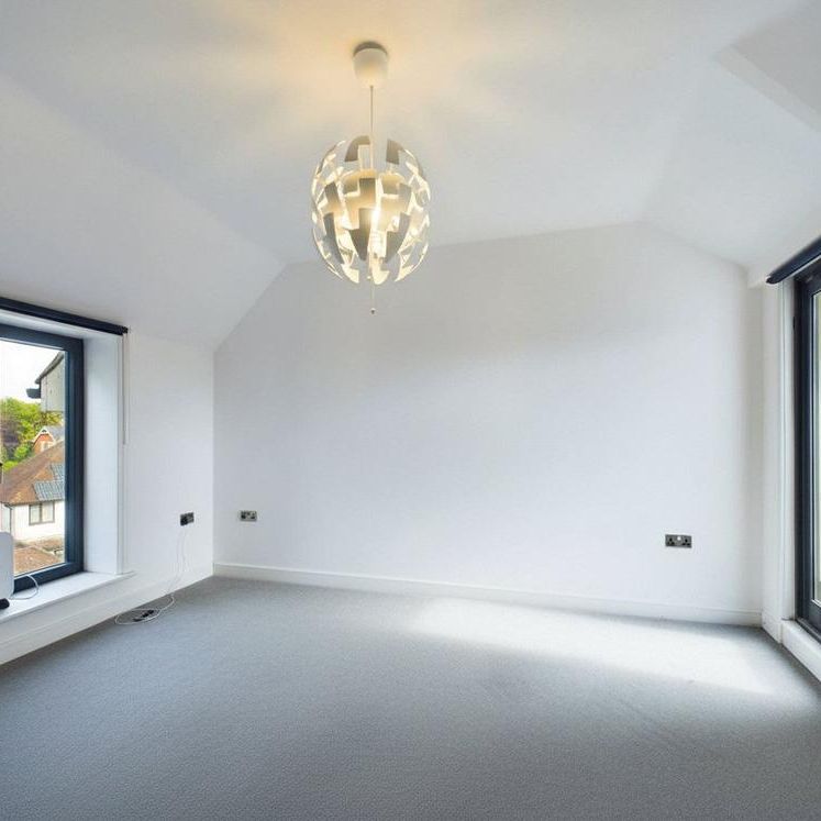 3 bedroom apartment to rent - Photo 1