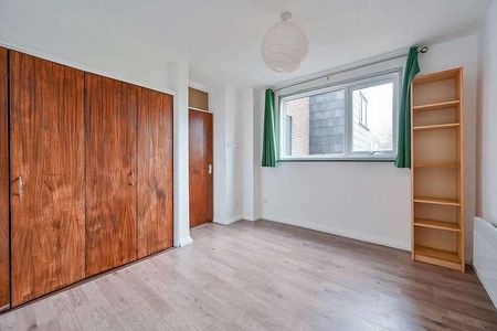 St Andrews Court, Grove, W4 - Photo 4