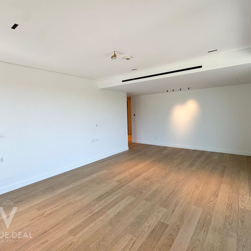 Διαμέρισμα, προς ενοικίαση - 246,5 τ.μ - Photo 1