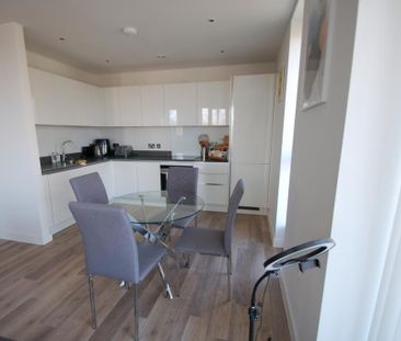 2 bedroom flat to rent - Photo 6