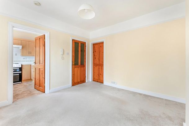 2 bedroom maisonette to rent - Photo 1