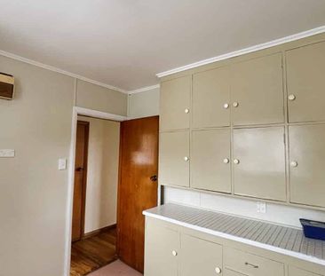 Levin - 3 Bedrooms - Photo 2