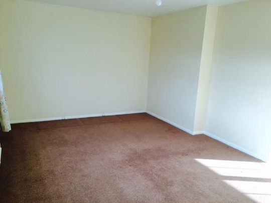 4 bedroom terraced house to rent - Photo 1