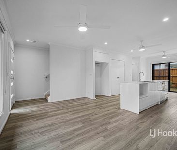 Modern Living in a Prime Point Cook Location! A[PPLICATIONS NOW OPEN - Photo 6