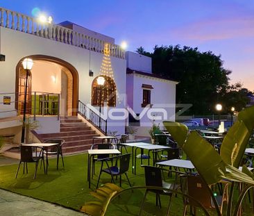 Beautiful apartment with stunning views of the salt la - Photo 3