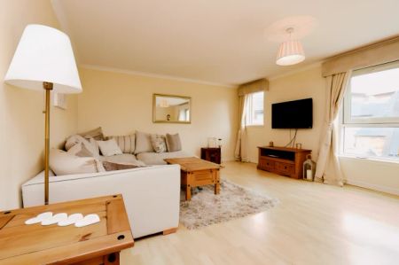 3Bedrooms, 2Bathrooms - Photo 5