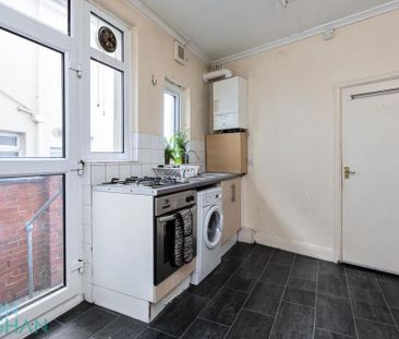 4 bedroom terraced house to rent - Photo 6