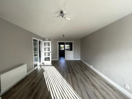 7 Thornhill Grove, Stormont, Belfast, BT5 7BN - Photo 1