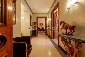 Unique Panoramic Penthouse in the Heart of Rome