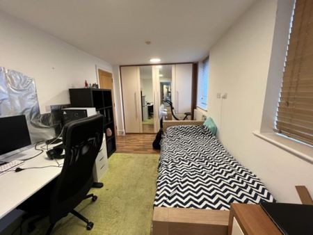 2 bedroom apartment to rent - Photo 2