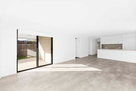 2/83 Sanctuary Drive, Cranley QLD 4350 - Apartment For Rent | Domain - Photo 2