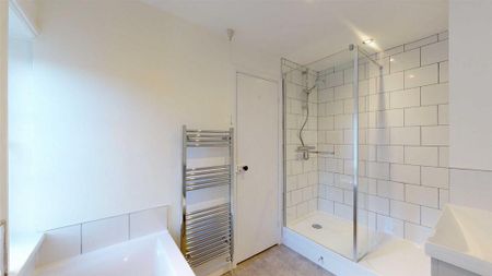 2 bedroom terraced house to rent - Photo 4