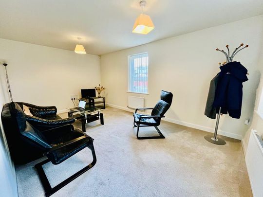 1 bedroom in a house share to rent - Photo 1