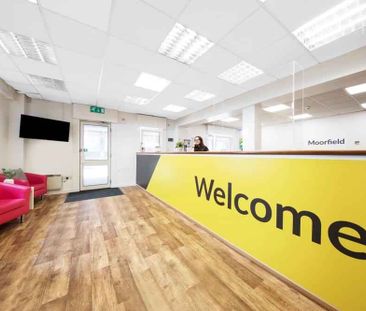 Extra Large Standard Double Ensuite - Photo 4