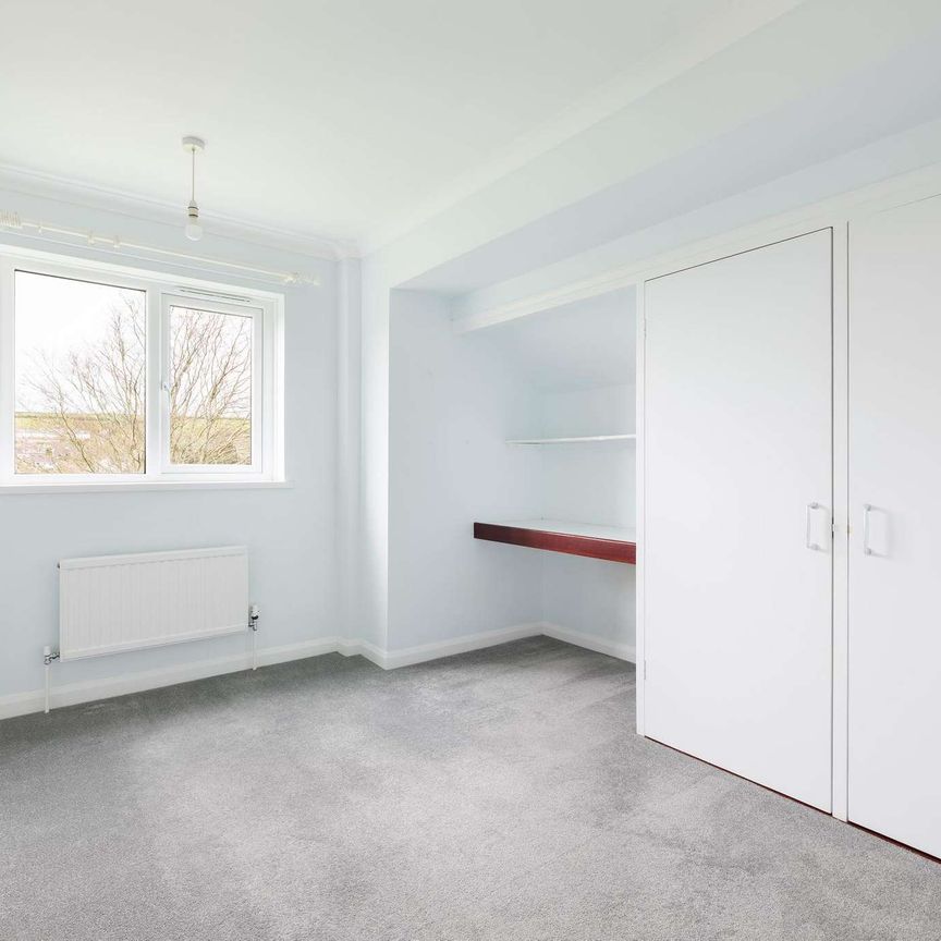 PLEASE EMAIL TO REGISTER YOUR INTEREST - Four bedroom detached residential property to let for a term of 12 months. Garage, off-road parking and garden. - Photo 1