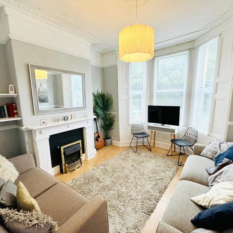 5 bedroom terraced house to rent - Photo 1