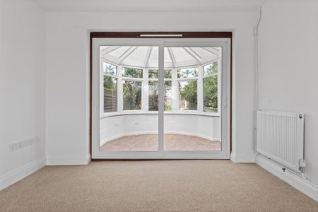 3 bedroom detached house to rent - Photo 5