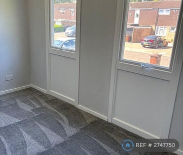 4 bedroom end of terrace house to rent - Photo 4