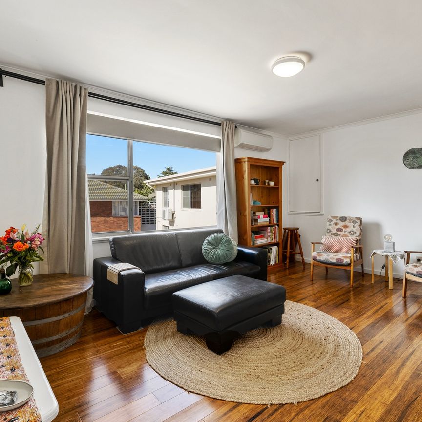 Updated Red Hill Apartment - Photo 1