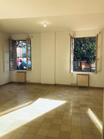 Location Appartement 4 pièces 76m² - Photo 4