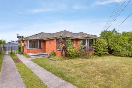 70 Victory Street, Keilor Park VIC 3042 - Photo 5