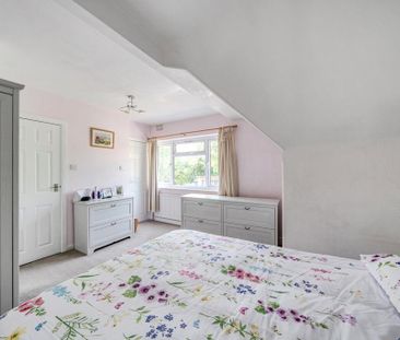 3 bedroom semi-detached house to rent - Photo 3