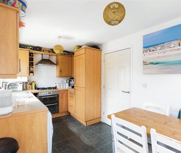 3 bedroom house to rent Henry Crescent, Walton Cardiff, Tewkesbury,... - Photo 6