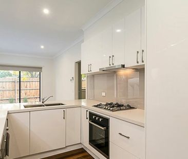 GEOGRGEOUS UNIT IN SMALL BOUTIQUE BLOCK - Photo 3