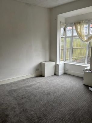 Studio Flat, Handsworth, B21 - Photo 1