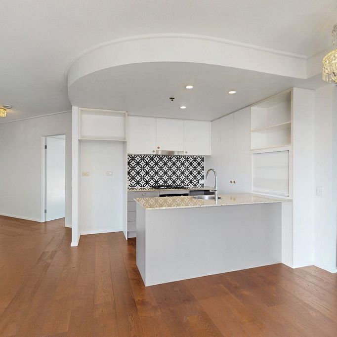 Executive Sky-High Living with Iconic River & Story Bridge Views - Photo 1