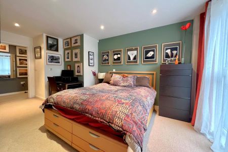 Park Heights, Woking, Surrey, GU22 - Photo 4