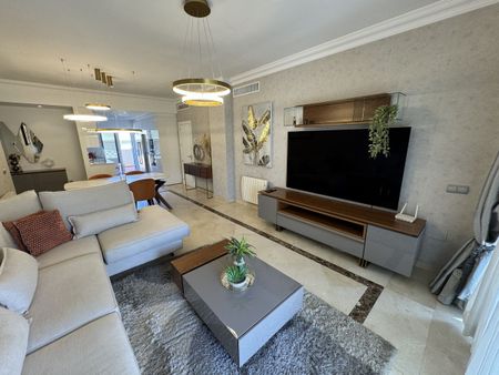 Atico en alquiler en Benahavis - Photo 2