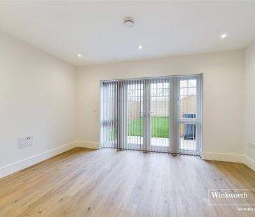 4 bedroom townhouse to rent - Photo 2