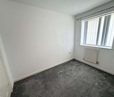 Listers Place, Cinderford, GL14 - Photo 6