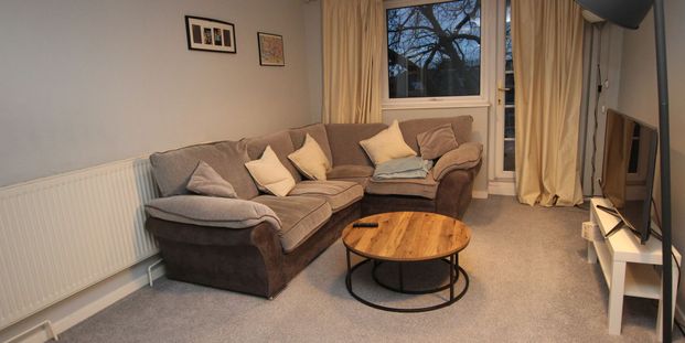 Clumber Crescent South, Nottingham, NG7 - Photo 1